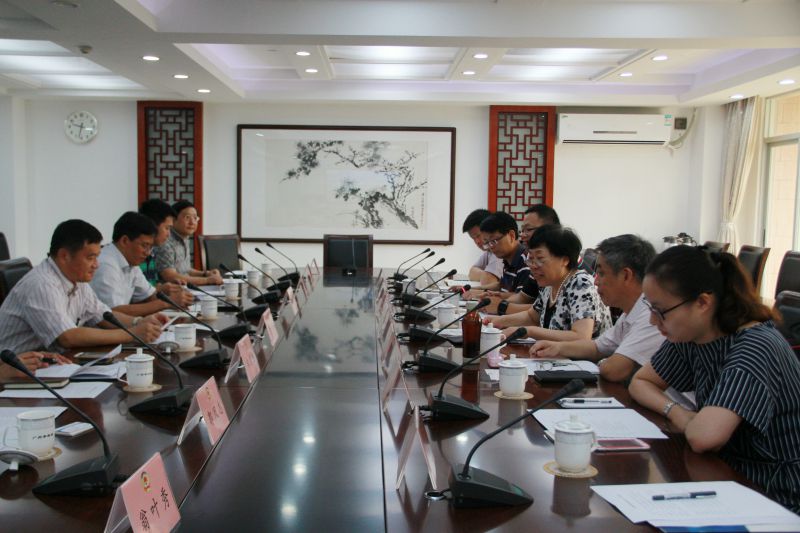 座谈.jpg