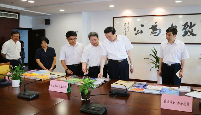 罗志军2.jpg