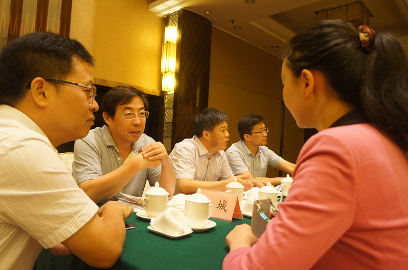 致公党盐城支部主委、盐城市科技局局长邹毅实参加推介对接_副本.jpg