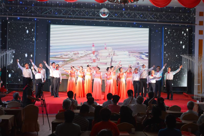 1443599361123195.jpg 连云支部党员演唱《歌唱祖国》.JPG