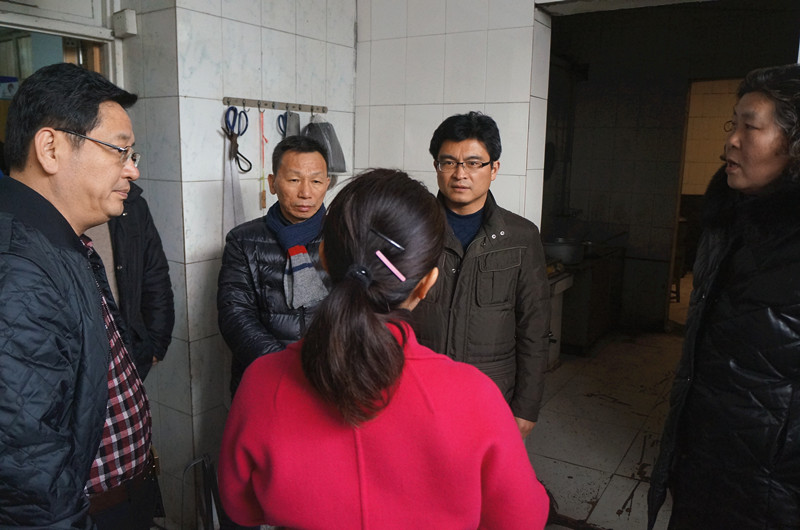 1457926556462849.jpg 调研玉龙社区养老特色一条街_副本.jpg