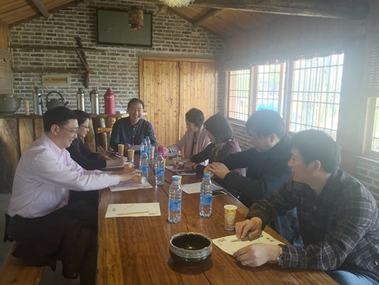 组织党员学习全国“两会”及市委会2016年度党务工作推进会精神.jpg
