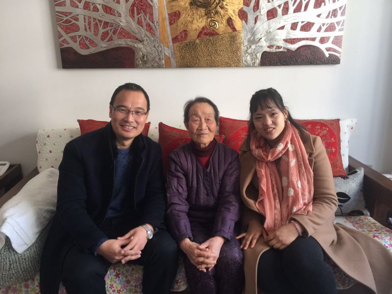 看望慰问老党员郑超.jpg