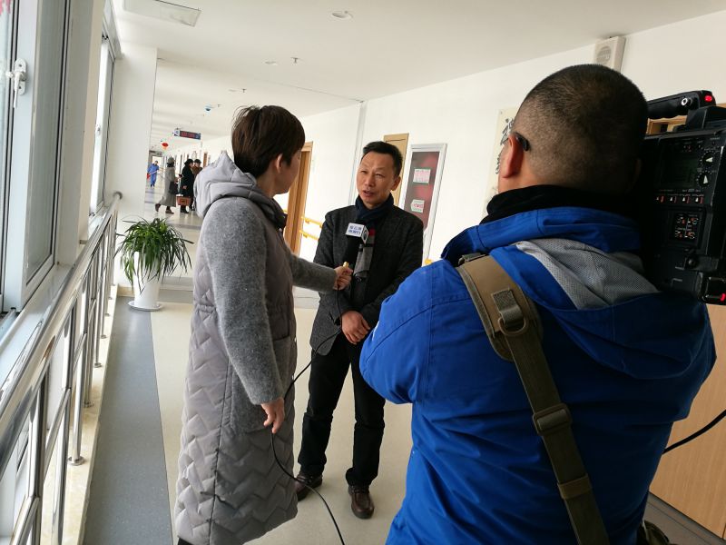 陈主委接受市电视台采访_副本.jpg