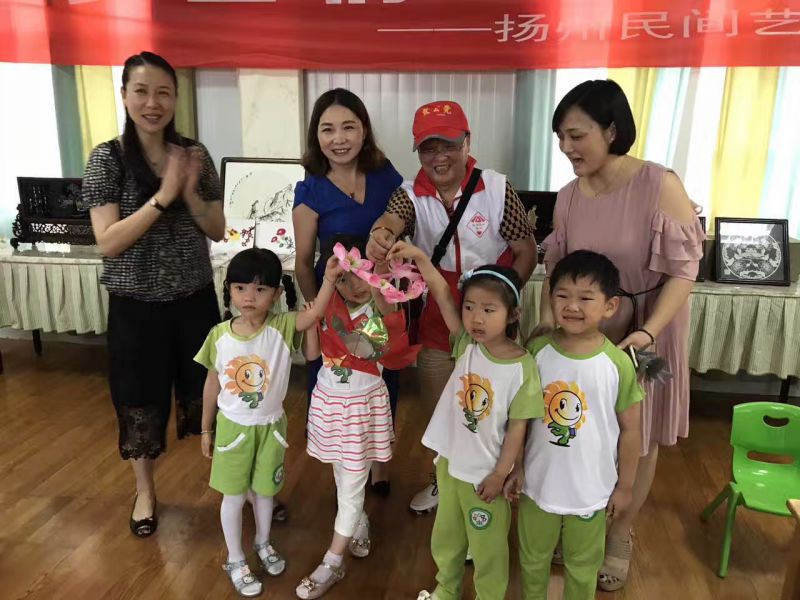 民间工艺进校园.jpg