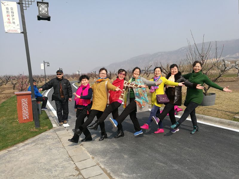 2018-3-23致公党连云港市委组织老党员踏青春游2.jpg