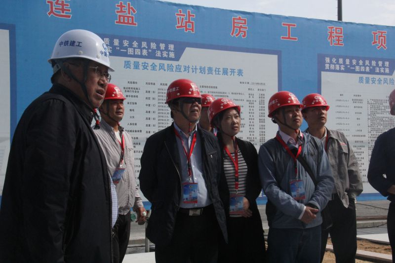 2018-5-23（杨淑洁）高铁来了，连云港高质发展在即.jpg