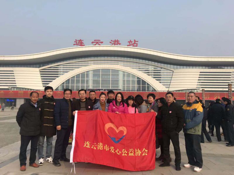 2019-03-01（张海云）新浦一支部党员参加学雷锋活动暨文明创建倡议快闪主题活动1.JPG