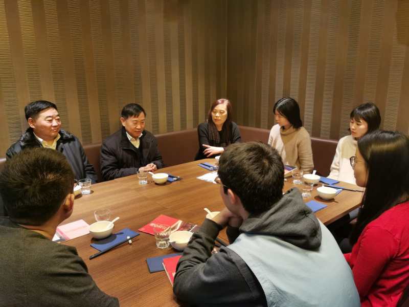 与剑桥留学生代表座谈交流_副本.jpg