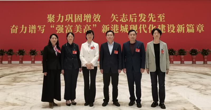 7.齐聚合力 强化担当--致公党员代表参加连云港市第十五届人民代表大会第四次会议2.jpg